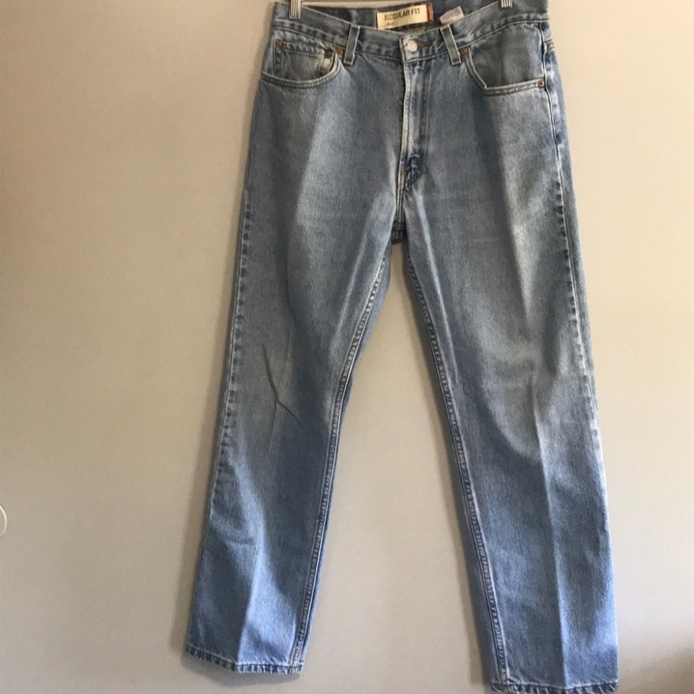 Levi’s 505 Regular Fit Light Wash Men’s Jeans 34x32